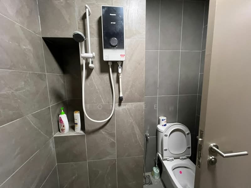 Service Residence for Sale at Mossaz @ Empire City - Tom Lee - Bathroom - PropertyGuru.com.my