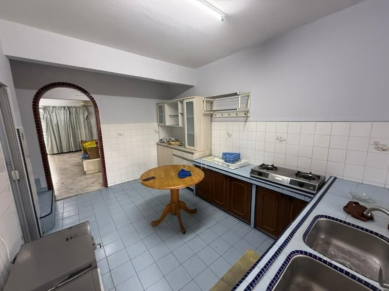 2-storey Terraced House for Rent in Ulu Tiram (Johor) - Ziv Chiam - Kitchen - PropertyGuru.com.my