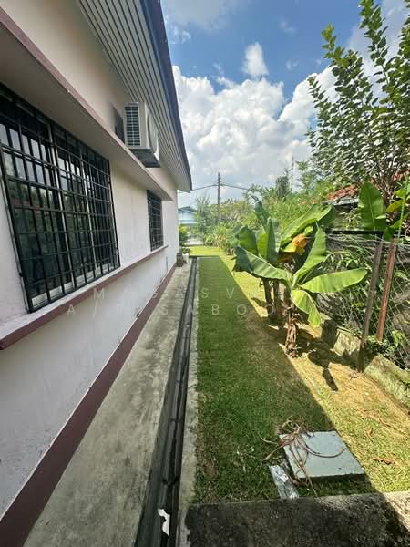 Bungalow for Sale in Petaling Jaya (Selangor) - Magasvari A/P Saboo Basnayake - Exterior - PropertyGuru.com.my