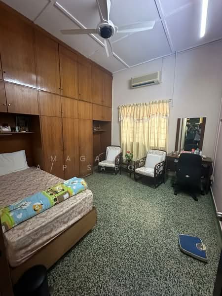 Bungalow for Sale in Petaling Jaya (Selangor) - Magasvari A/P Saboo Basnayake - Bedroom - PropertyGuru.com.my