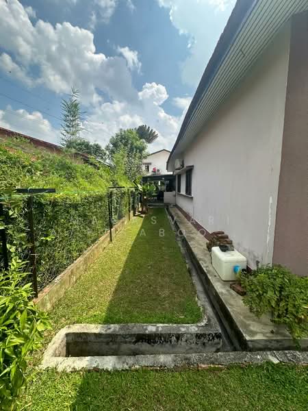 Bungalow for Sale in Petaling Jaya (Selangor) - Magasvari A/P Saboo Basnayake - Exterior - PropertyGuru.com.my