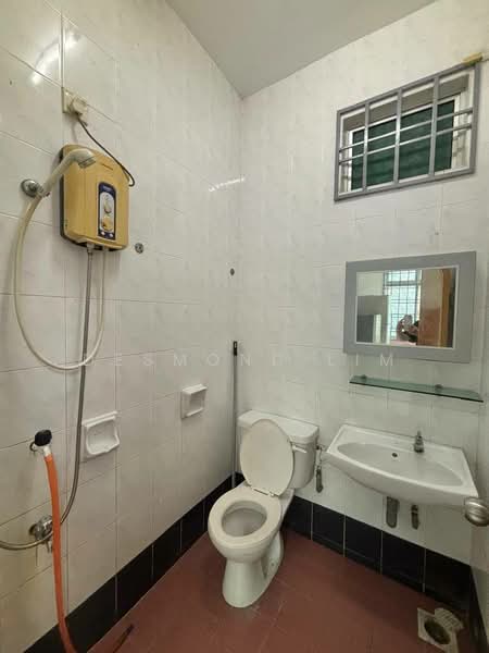 1-storey Terraced House for Rent in Ulu Tiram (Johor) - Desmond Lim - Bathroom - PropertyGuru.com.my