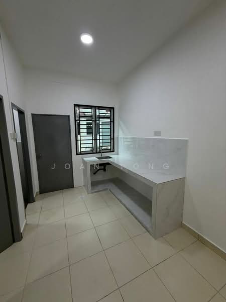 2-storey Terraced House for Sale in Taman Scientex Senai (Senai) - Joan Tong - Kitchen - PropertyGuru.com.my