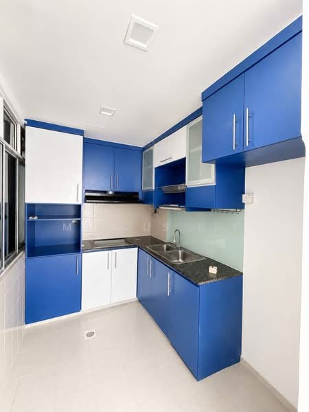 Apartment for Sale at Lake View Suites - Marcus Tey - Kitchen - PropertyGuru.com.my