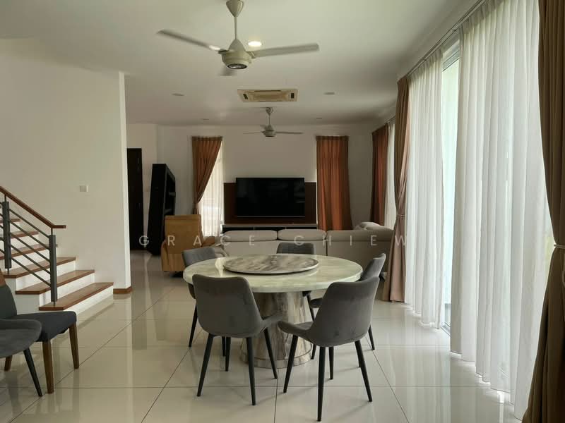 Rumah Teres 3 Tingkat untuk Disewa di Senibong (Permas Jaya) - Grace Chiew - Living Room - PropertyGuru.com.my