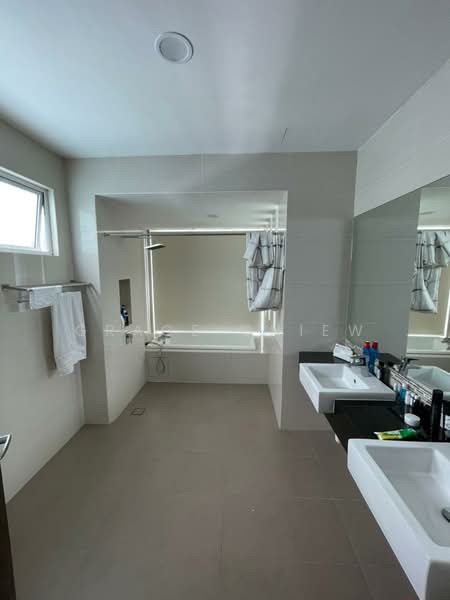 Rumah Teres 3 Tingkat untuk Disewa di Senibong (Permas Jaya) - Grace Chiew - Bathroom - PropertyGuru.com.my