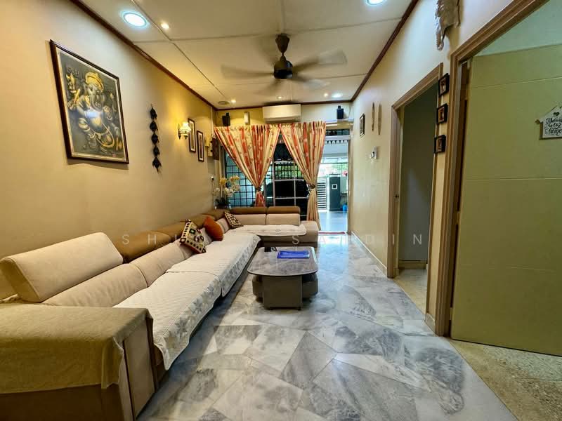 1-storey Terraced House for Sale in Puchong (Selangor) - Shiqin Saidin - Living Room - PropertyGuru.com.my