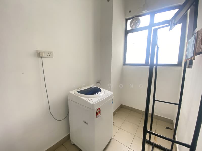 Servis Apartment untuk Disewa di Ten Kinrara - Grace Wong - Balcony - PropertyGuru.com.my