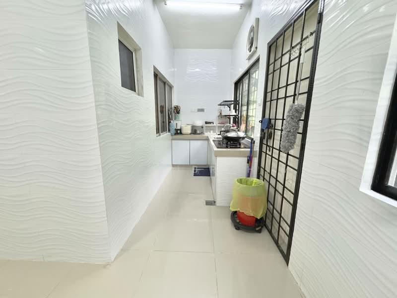 Rumah Teres 2 Tingkat untuk Dijual di Taman Kajang Perdana (Kajang) - Azli Ibrahim - Kitchen - PropertyGuru.com.my