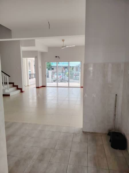 2-storey Terraced House for Sale in D'alpinia (Puchong) - Jason Tan - Living Room - PropertyGuru.com.my