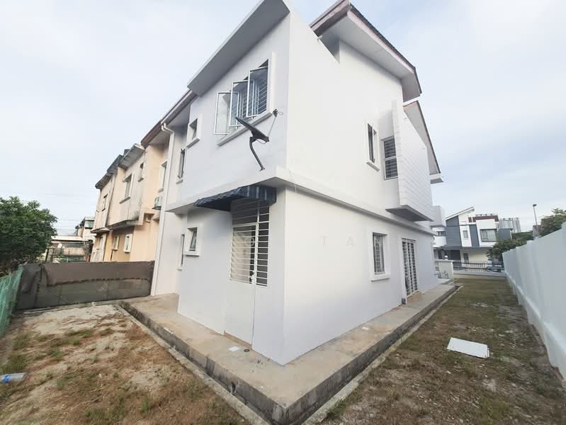 2-storey Terraced House for Sale in D'alpinia (Puchong) - Jason Tan - Exterior - PropertyGuru.com.my