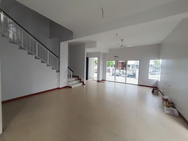 2-storey Terraced House for Sale in D'alpinia (Puchong) - Jason Tan - Living Room - PropertyGuru.com.my