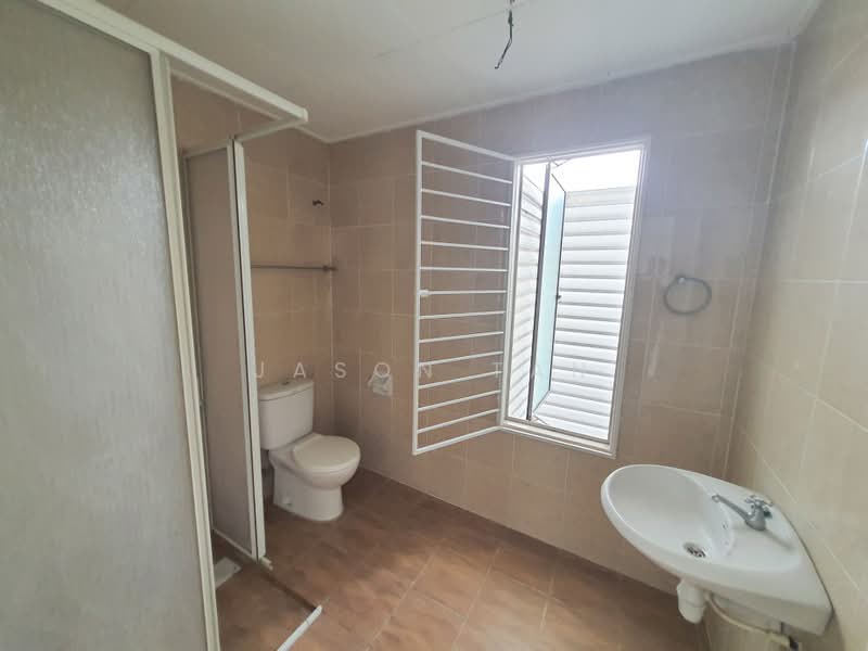 2-storey Terraced House for Sale in D'alpinia (Puchong) - Jason Tan - Bathroom - PropertyGuru.com.my