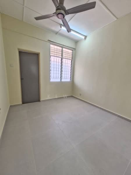 Rumah Teres 2 Tingkat untuk Disewa di Bandar Mahkota Cheras (Cheras) - Kew . - Interior - PropertyGuru.com.my