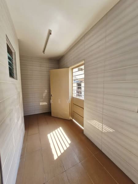 Rumah Teres 2 Tingkat untuk Disewa di Bandar Mahkota Cheras (Cheras) - Kew . - Interior - PropertyGuru.com.my