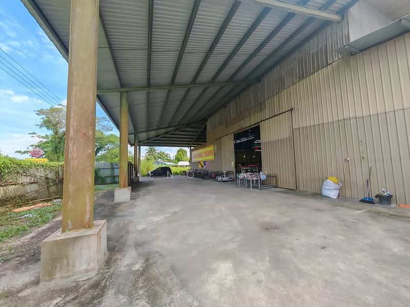 Warehouse for Rent in Kuching (Sarawak) - Jeno Tan - Exterior - PropertyGuru.com.my