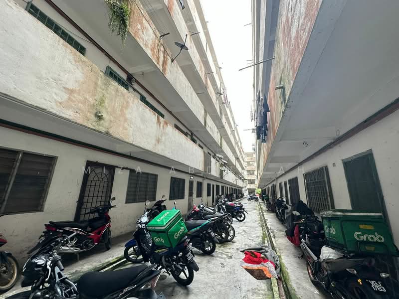 Flat for Sale at Flat RPM Taman Kemacahaya - Miza Abdullah - Exterior - PropertyGuru.com.my