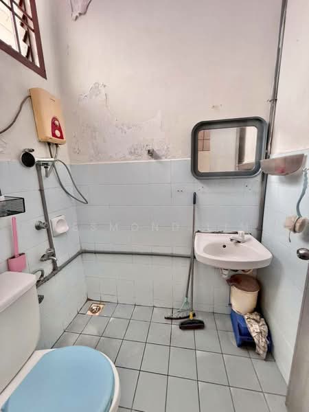 Rumah Teres 1.5 Tingkat untuk Dijual di Ulu Tiram (Johor) - Desmond Lim - Bathroom - PropertyGuru.com.my