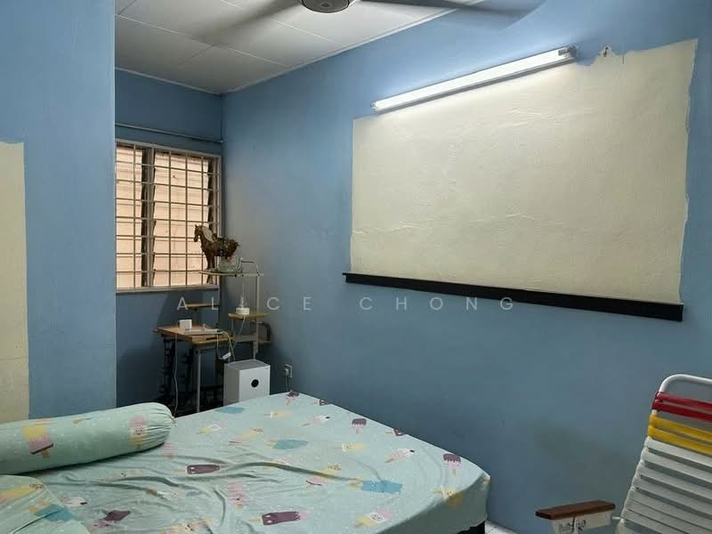 Taman Bukit Serdang Seksyen 11 - 4