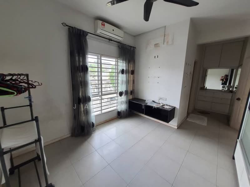 2-storey Terraced House for Sale in D'alpinia (Puchong) - Jason Tan - Living Room - PropertyGuru.com.my