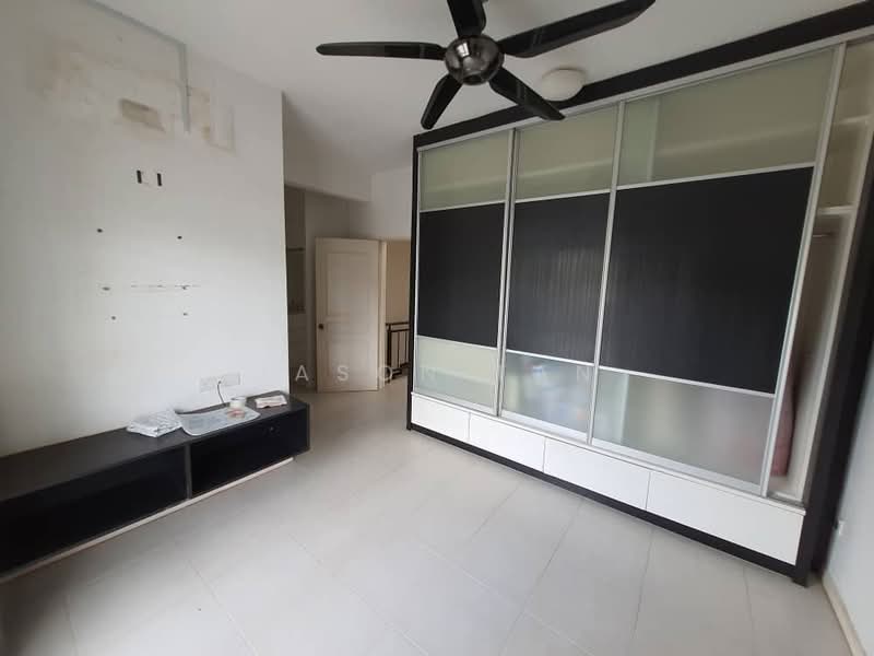 2-storey Terraced House for Sale in D'alpinia (Puchong) - Jason Tan - Bedroom - PropertyGuru.com.my