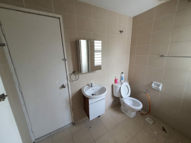 2-storey Terraced House for Sale in D'alpinia (Puchong) - Jason Tan - Bathroom - PropertyGuru.com.my