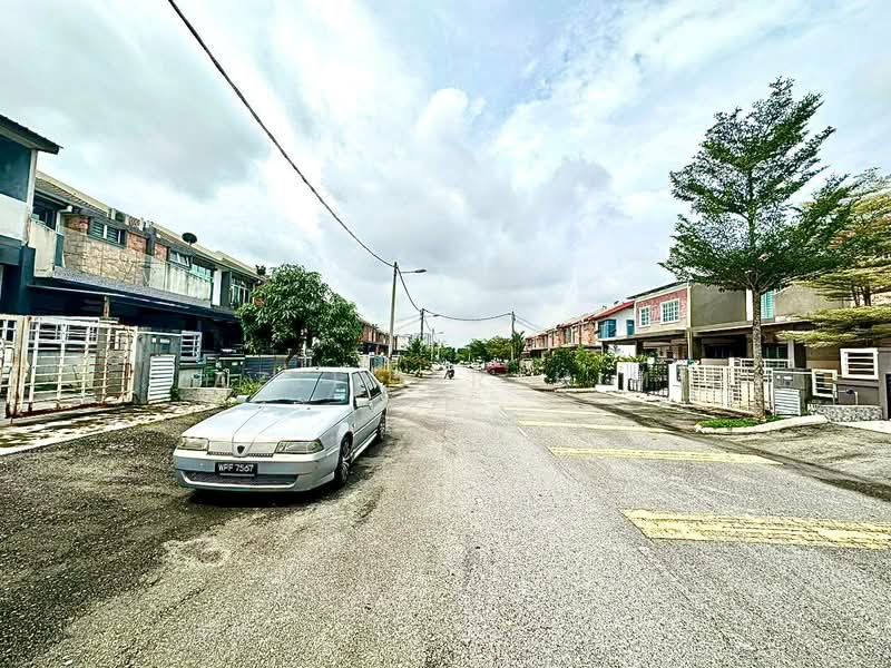 Rumah Teres 2 Tingkat untuk Dijual di Taman Pelangi Semenyih 2 (Semenyih) - Azli Ibrahim - Exterior - PropertyGuru.com.my