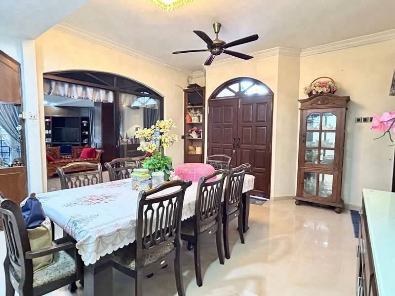 Rumah Banglo untuk Dijual di Taman Kolam Air (Johor Bahru) - Shishi . - PropertyGuru.com.my