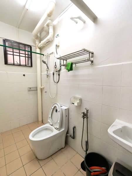 Apartment for Rent at Sri Intan - Rich Wong - Bathroom - PropertyGuru.com.my