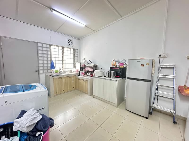 2-storey Terraced House for Sale in Taman Bukit Rawang Jaya (Rawang) - Kelvin . - Kitchen - PropertyGuru.com.my