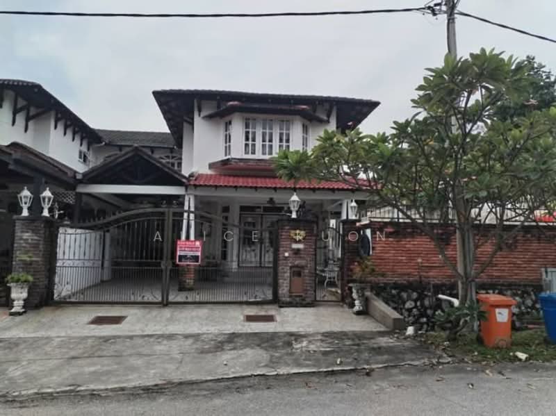 Rumah Berkembar untuk Dijual di Seksyen 11 (Shah Alam) - Alice Kuon - Exterior - PropertyGuru.com.my