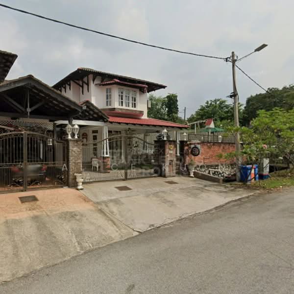 Rumah Berkembar untuk Dijual di Seksyen 11 (Shah Alam) - Alice Kuon - Exterior - PropertyGuru.com.my