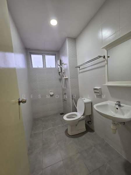 Apartment for Sale at Austin Suites (Permata Austin) - Desmond Lim - Bathroom - PropertyGuru.com.my
