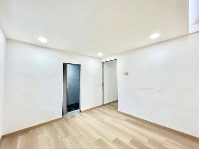 Rumah Teres 2 Tingkat untuk Dijual di Taman Desa Cemerlang (Ulu Tiram) - Bro Sham - PropertyGuru.com.my