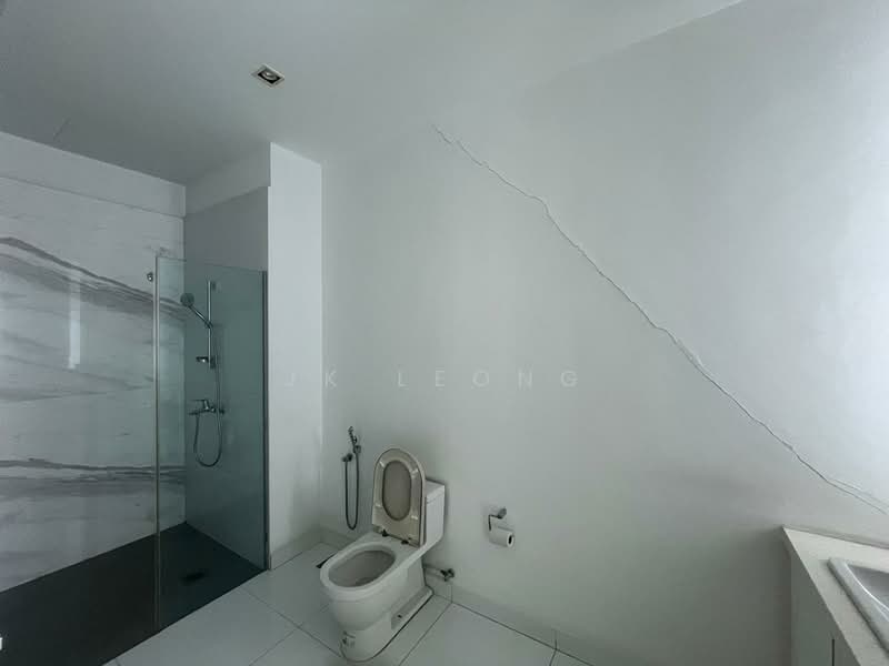 Kedai / Pejabat untuk Disewa di Kampung Sungai Kayu Ara (Petaling Jaya) - JK Leong - Bathroom - PropertyGuru.com.my