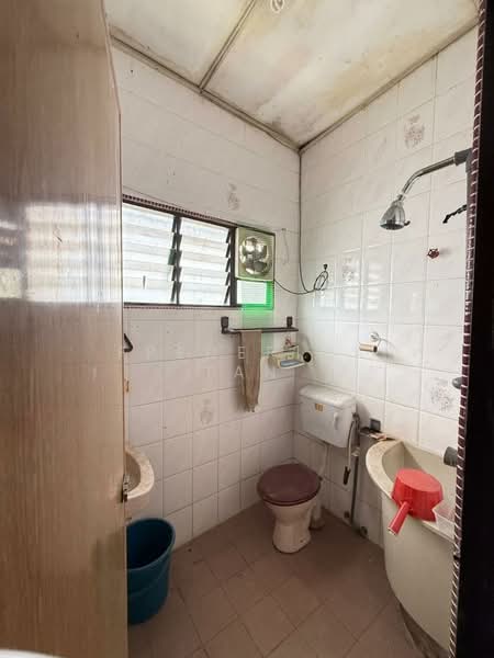 1-storey Terraced House for Sale in Taman Setapak (Setapak) - Frederick Tan - Bathroom - PropertyGuru.com.my