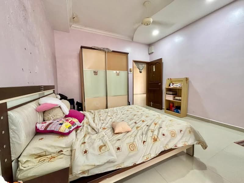 Rumah Teres 2 Tingkat untuk Dijual di Taman Desa Tebrau (Tebrau) - Kok Hui - Bedroom - PropertyGuru.com.my
