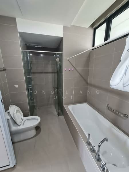 Kondominium untuk Disewa di Imperial Grande - Tong Liang Ooi - Bathroom - PropertyGuru.com.my