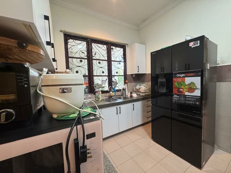 Bungalow for Sale in Ara Damansara (Selangor) - Allie . - Kitchen - PropertyGuru.com.my