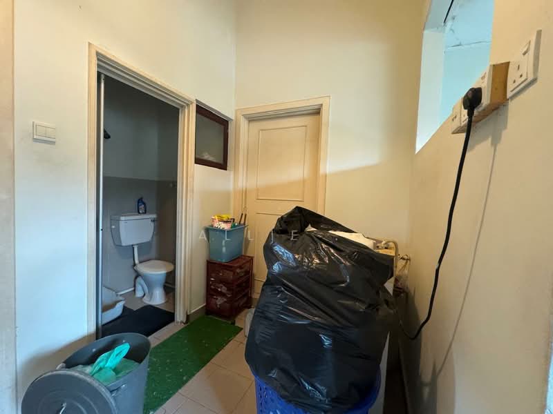 Bungalow for Sale in Ara Damansara (Selangor) - Allie . - Bathroom - PropertyGuru.com.my