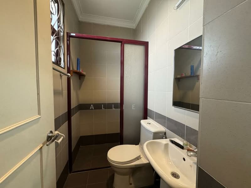 Bungalow for Sale in Ara Damansara (Selangor) - Allie . - Bathroom - PropertyGuru.com.my