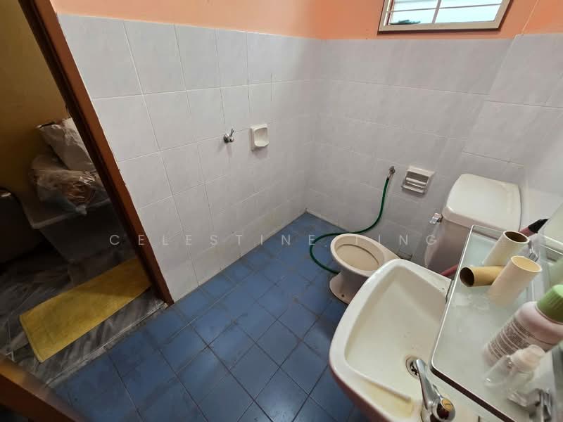Rumah Teres 2 Tingkat untuk Dijual di Taman Desa Mewah (Semenyih) - Celestine Ting - Bathroom - PropertyGuru.com.my
