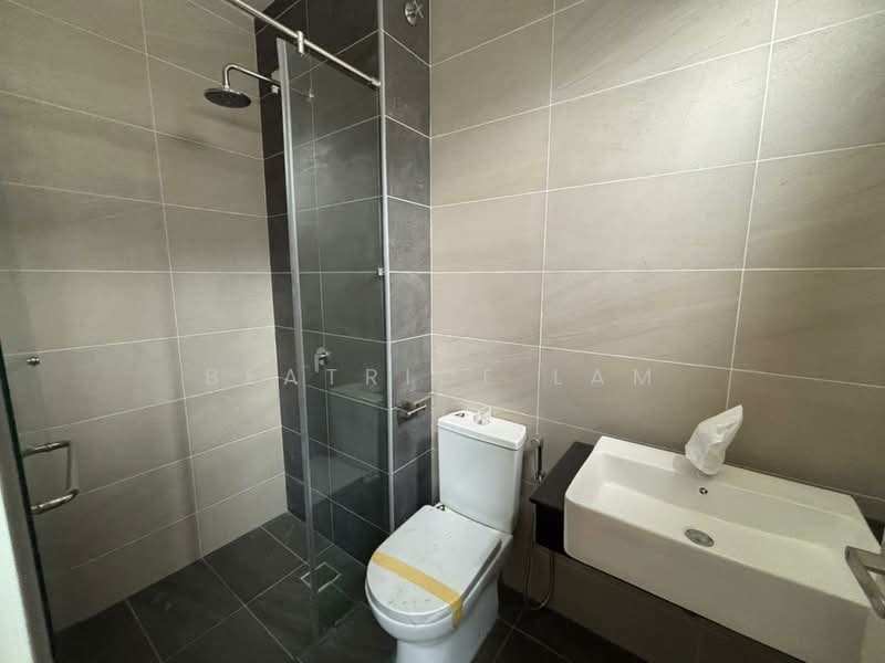 Semi-Detached House for Sale in Taman Sutera Utama (Skudai) - Beatrice Lam - Bathroom - PropertyGuru.com.my