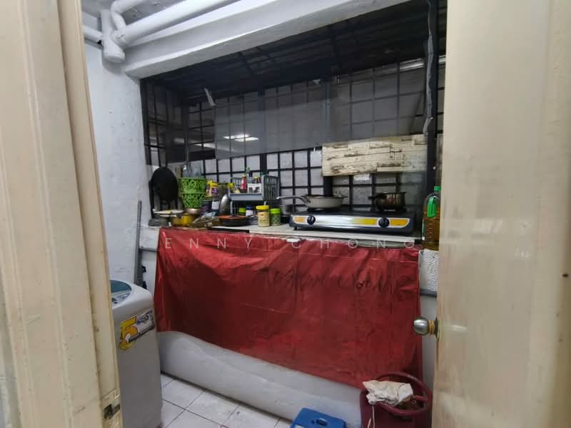 Apartment for Rent at Flora Damansara Apartment - Kenny Chong - Kitchen - PropertyGuru.com.my