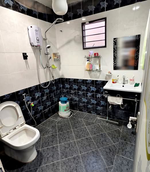 Rumah Banglo untuk Dijual di Rawang (Selangor) - Evelyn Khoo - Bathroom - PropertyGuru.com.my