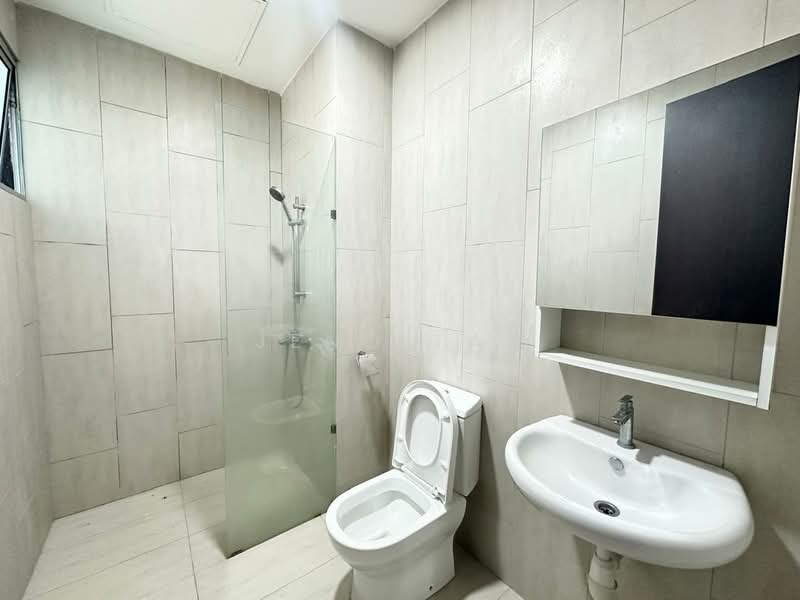 Pangsapuri untuk Disewa di Liberty Grove - Jeno Tan - Bathroom - PropertyGuru.com.my
