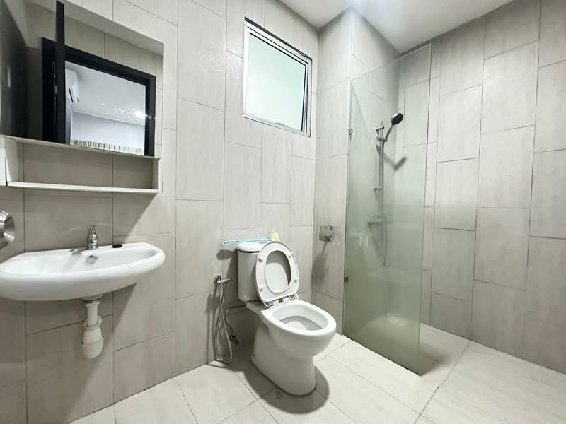 Pangsapuri untuk Disewa di Liberty Grove - Jeno Tan - Bathroom - PropertyGuru.com.my