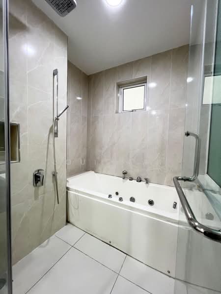Service Residence for Rent at Paragon Residences @ Straits View - Louis Tan - Bathroom - PropertyGuru.com.my