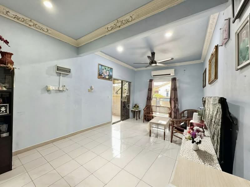 Rumah Teres untuk Dijual di Taman Nusa Damai (Pasir Gudang) - Sufi Norman - Living Room - PropertyGuru.com.my
