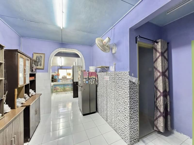 Rumah Teres untuk Dijual di Taman Nusa Damai (Pasir Gudang) - Sufi Norman - Kitchen - PropertyGuru.com.my